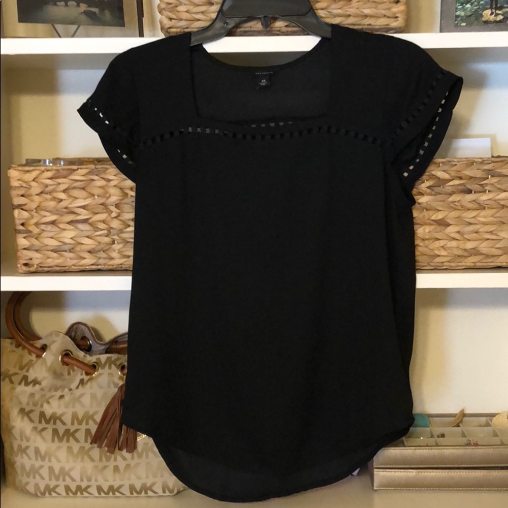 ❗️SOLD❗️4/$20 ⭐️ Ann Taylor Blouse